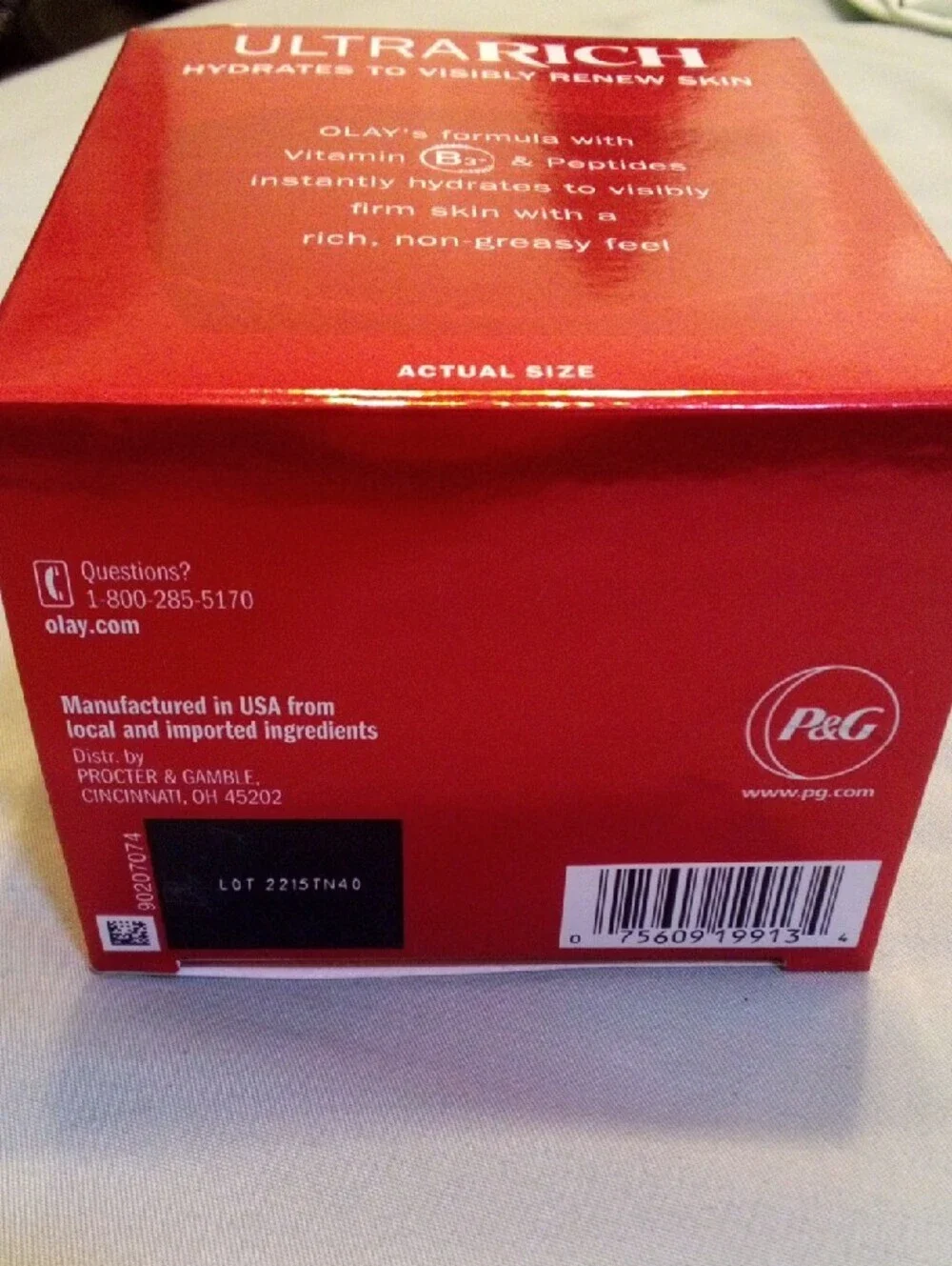 OLAY Regenerist Hydrating Moisturizer - Red and Gold Packaging
